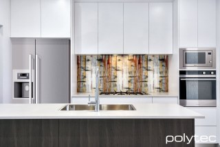 polytec KITCHEN - Doors and Panels in Bottega Oak Woodmatt,  and Classic White Matt.