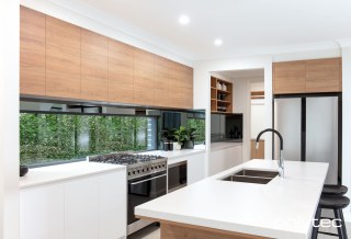 Polytec - Cabinetry in Tasmanian Oak Woodmatt,  and Crisp White Legato.