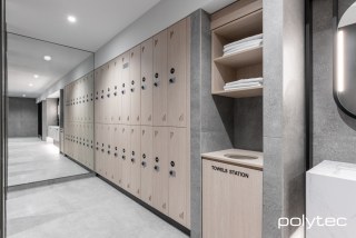 polytec COMMERCIAL & ARCHITECTURAL - Lockers and joinery in Coastal Oak Woodmatt.