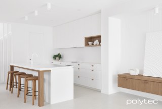 polytec KITCHEN - Doors, Drawers and Panels in Blossom White Woodmatt, Panels and Doors in Boston Oak Woodmatt.