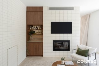 polytec STUDY & ENTERTAINMENT - Doors and panels in Florentine Walnut Woodmatt.