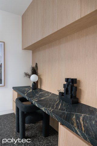 polytec STUDY & ENTERTAINMENT - Doors and panels in Blonde Oak Woodmatt.