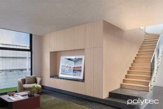 polytec STUDY & ENTERTAINMENT - Wall panelling and cabinets in Blonde Oak Woodmatt.