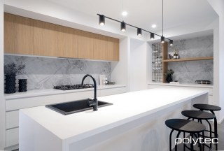 polytec KITCHEN - Doors and panels in Boston Oak Woodmatt,  and Polar White Matt.