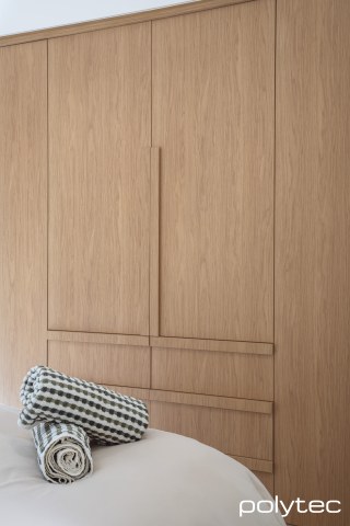 polytec WARDROBE - Doors and panels in Boston Oak Woodmatt.