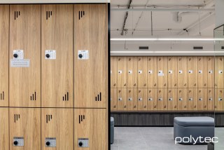 polytec COMMERCIAL & ARCHITECTURAL - Lockers in Prime Oak Woodmatt,  and Bottega Oak Woodmatt.