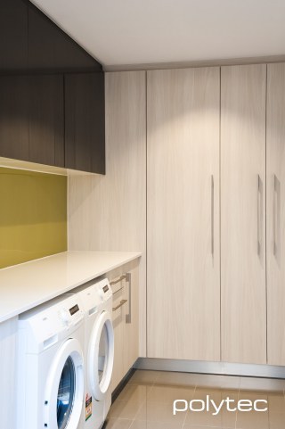polytec LAUNDRY - Doors in Bleached Walnut Legato,  and Cavia Lini Gloss.
