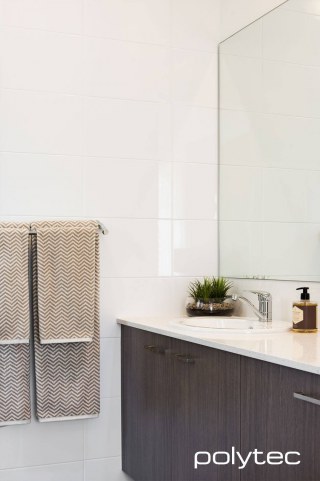 polytec MELAMINE - MELAMINE doors in Belgian Oak Matt.