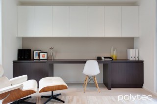 Polytec - Laminate desktop in Shannon Oak Matt, Melamine desk doors in Shannon Oak Matt, Melamine overhead doors in Classic White Matt.