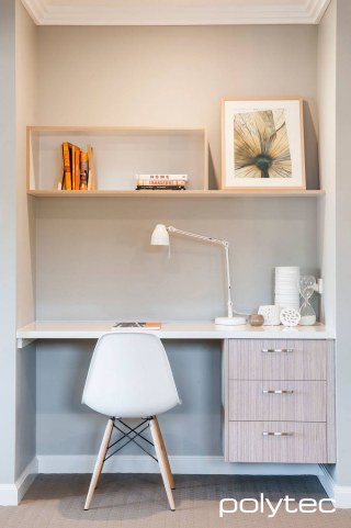 polytec STUDY & ENTERTAINMENT - Desk drawers and shelving in Satra Wood Ravine, Laminate desktop in Classic White Matt.