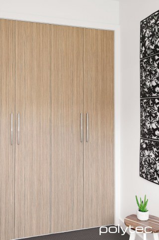 Polytec - Wardrobe doors in Satra Wood Ravine.