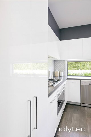 polytec KITCHEN - ULTRAGLAZE doors and panels in Superior White Gloss.