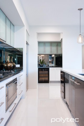 polytec CREATEC - Doors and panels in New Ultra White Gloss.