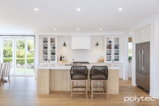 polytec KITCHEN - Doors and panels in Allandale,  with Chateau Oak Ravine,  and Classic White Matt.