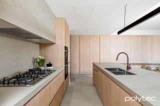 polytec KITCHEN - Doors and panels in Nordic Oak Woodmatt.