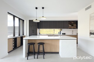 polytec KITCHEN - Doors and Panels in Satra Wood Ravine,  and Empire Oak Woodmatt.
