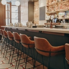 Leonards Bar & Bistro