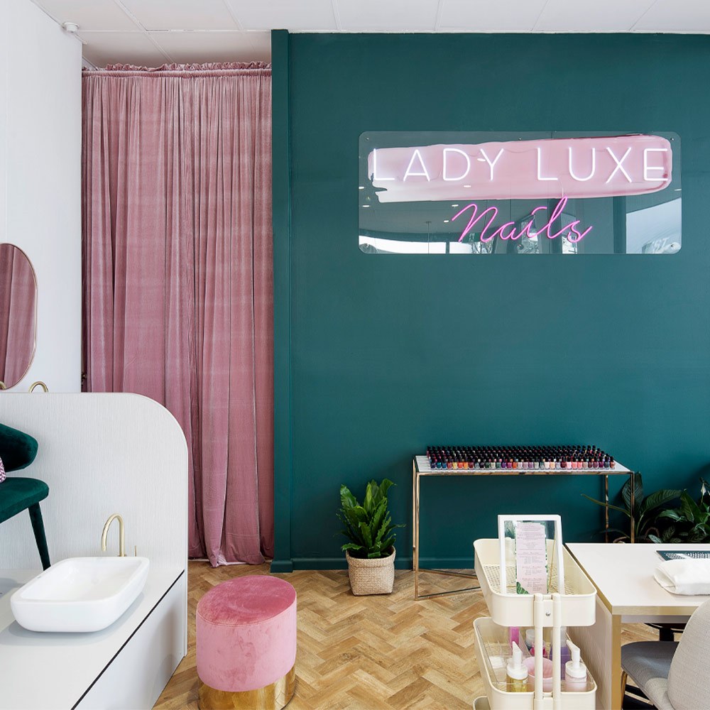 Lady Luxe Nail Salon - Projects - polytec